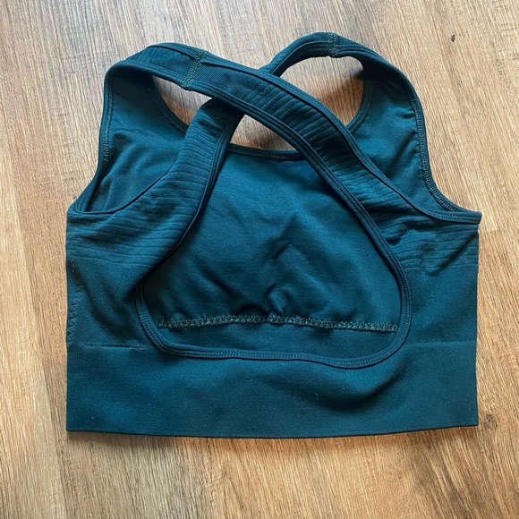 Vault Bra - Picture 2 of 4